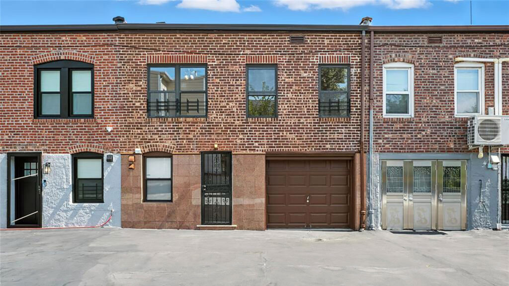Barbara kot exit maspeth ny nieruchomosci