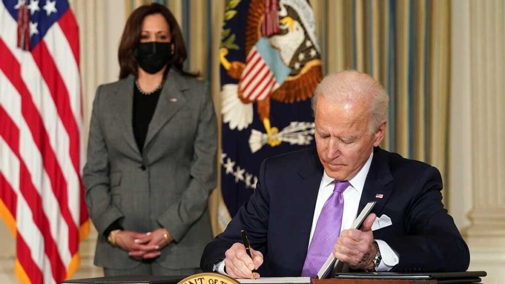 100 mln szczepien w czasie 58 dni prezydentury biden harris kat