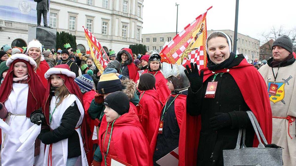 15 miliona uczestnikow w ponad 750 miastach wzielo udzial w najwiekszych na swiecie ulicznych jaselkach kat