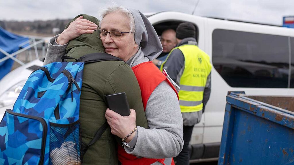 400 dni wojny na ukrainie historie siostr walczacych o czlowieczenstwo kat