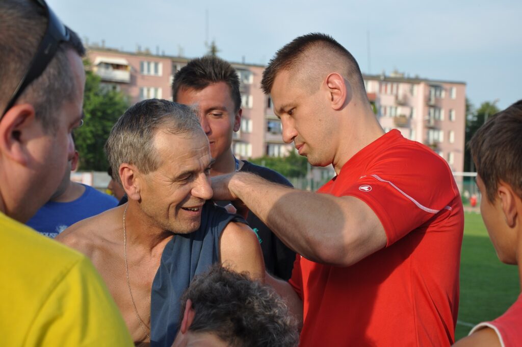 Adamek pilkarzem kat 48