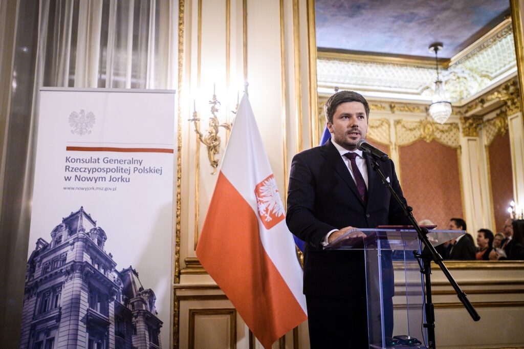 Adrian kubicki rozpoczal prace jako nowy konsul generalny rp w nowym jorku kat 20