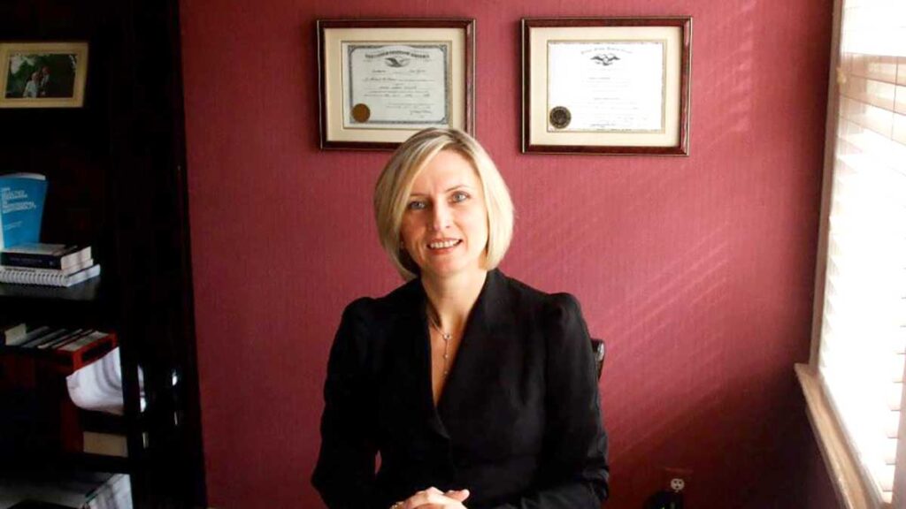 Adwokat omawia co sie dzieje z majatkiem w usa gdy nie ma testamentu monika ellacott kat