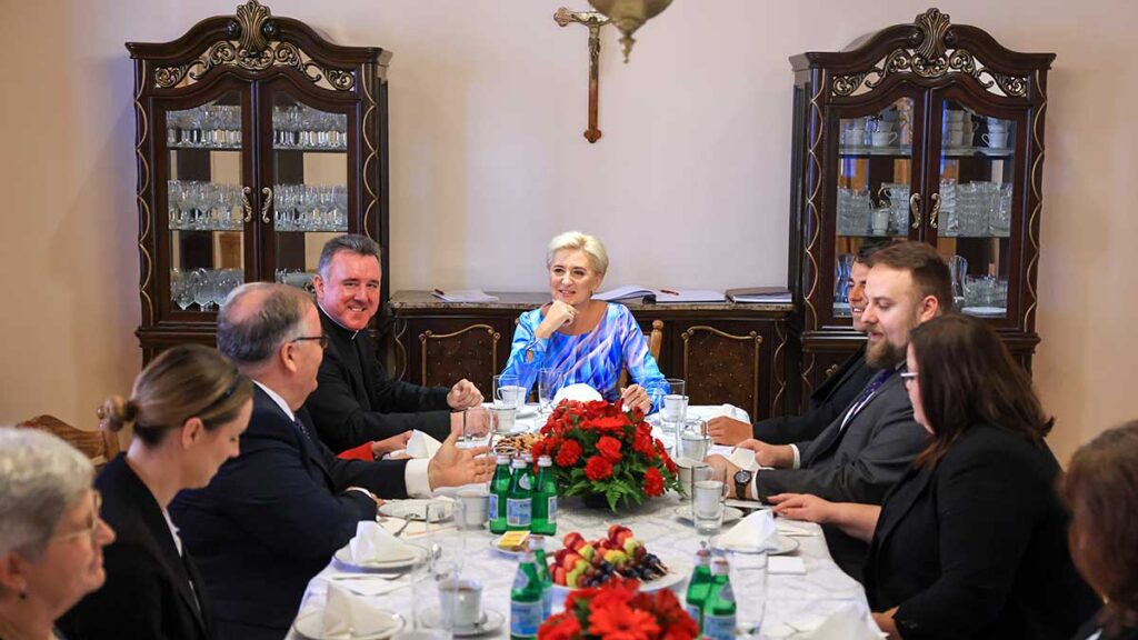 Agata kornhauser duda w nowojorskim kosciele matki boskiej czestochowskiej i sw kazimierza na brooklynie kat