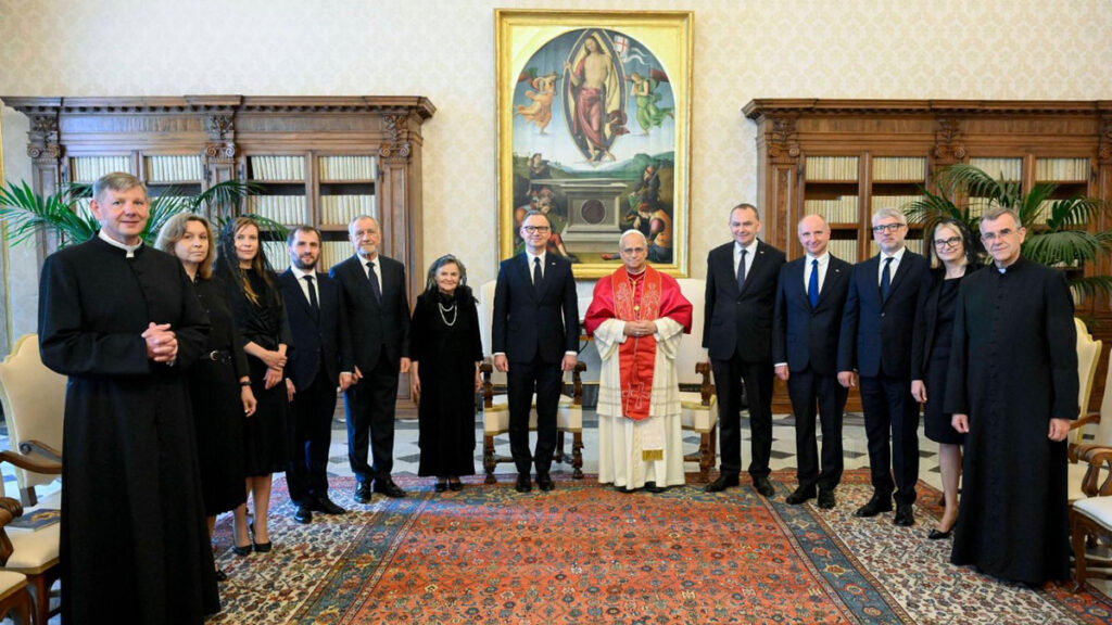 Andrzej duda zaprosilem papieza do polski leon xiv pytal o ukraine kat
