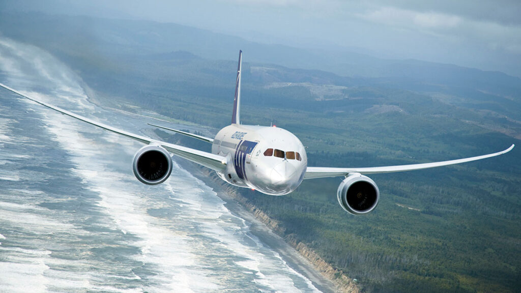 Andrzejczyk nowym dyrektorem biura sprzedazy i dystrybucji w pll lot kat