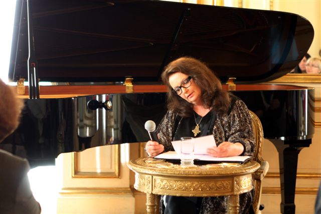 Anna dymna w konsulacie kat 15