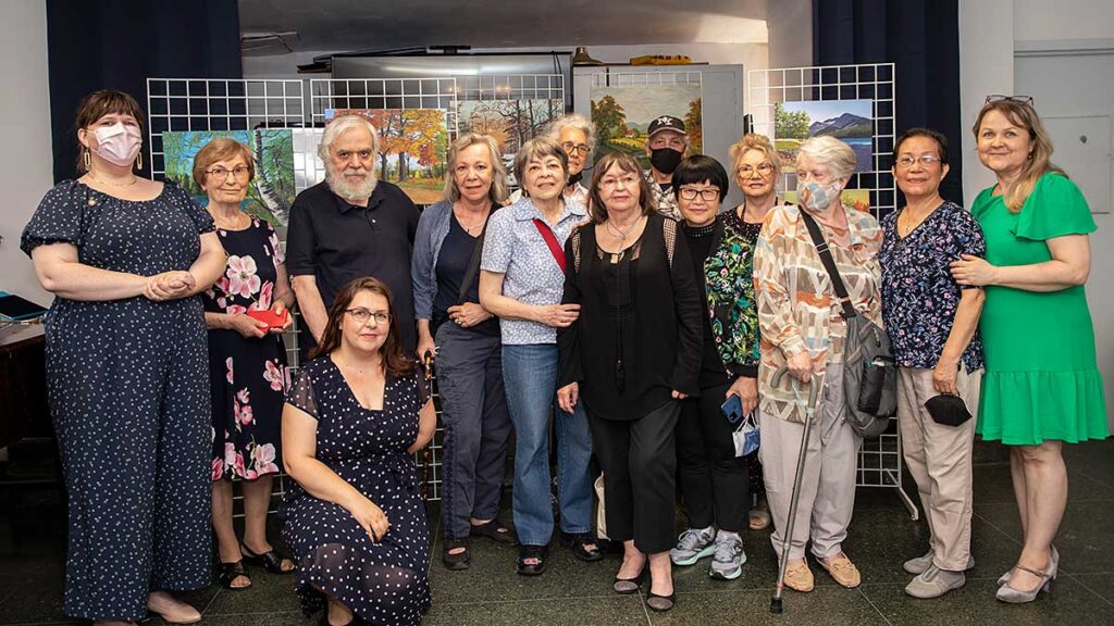 Artysta mozna zostac w kazdym wieku czyli northside art show 2022 wystawa na williamsburgu kat