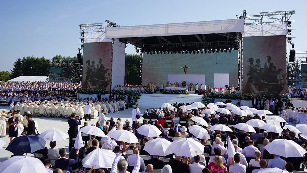Bp sobilo polacy otwieraja dzis swoje domy dla potrzebujacych jak kiedys ulmowie kat