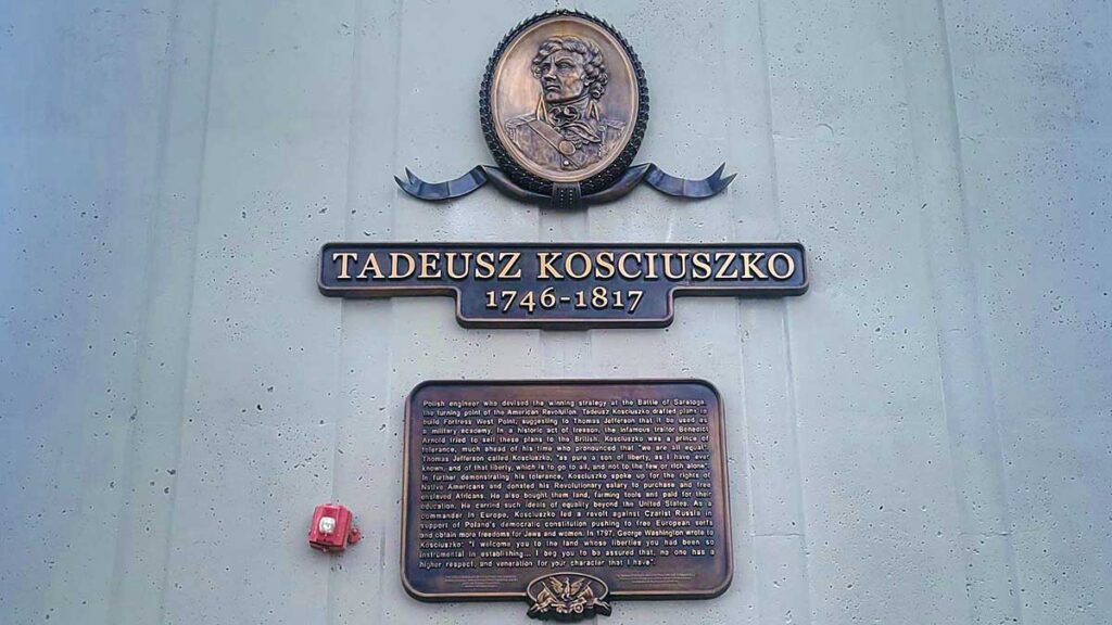 Ceremonia odsloniecia tablic pamiatkowych gen tadeusza kosciuszki w nowym jorku kat