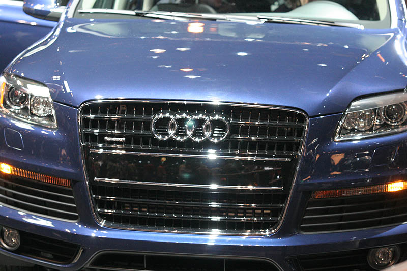 Chicago auto show 02 09 18 2007 kat 15