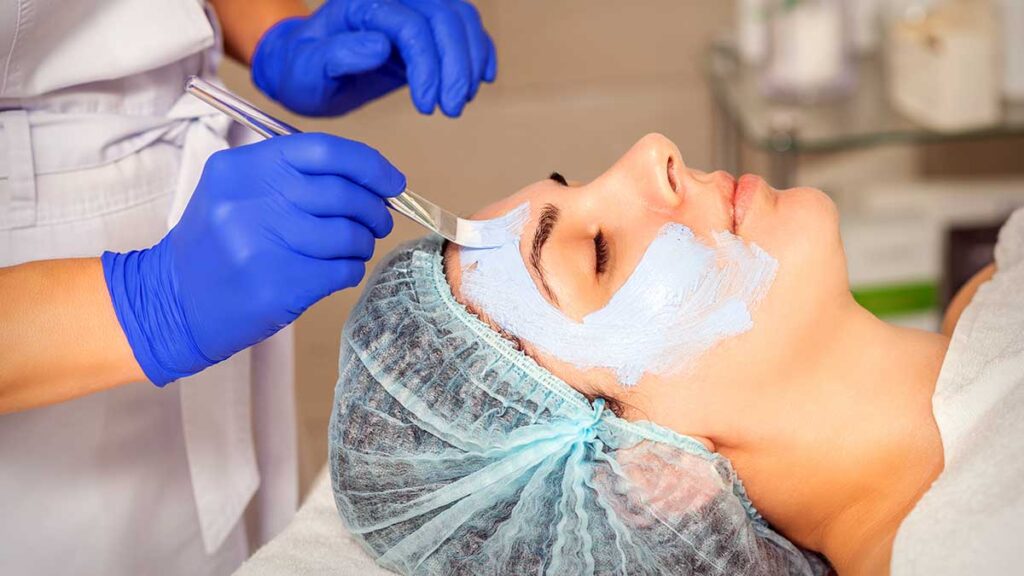 Czas na peeling chemiczny rozmowa z dr dariuszem j nasiekiem md autorem ksiazki aesthetic medicine for you kat
