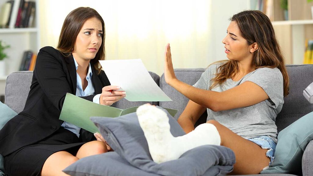 Czy po wypadku nalezy skontaktowac sie ze swoim ubezpieczeniem z serii na wszelki wypadek czesc 4 kat