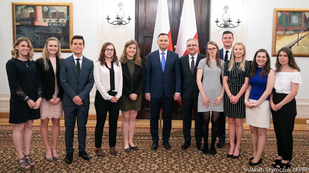 Dostan stypendium polsko slowianskiej federalnej unii kredytowej na studia w usa kat