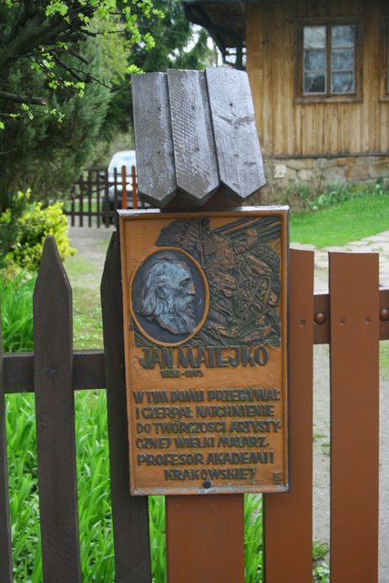 Dwor jak z pana tadeusza miedzy zamkiem a klasztorem w wisniczu kat 13