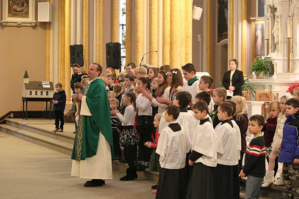 Dzien babci i dziadka przy parafii blogoslawionego jana pawla ii w perth amboy kat 20