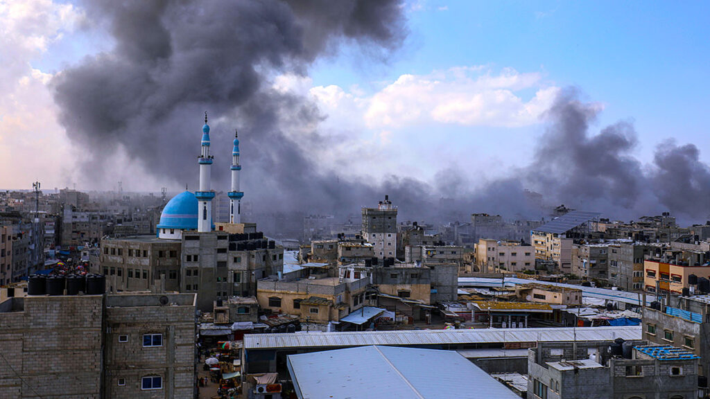 Dzis rano szef dyplomacji watykanu rozmawial z szefem msz iranu o pokoju na bliskim wschodzie kat