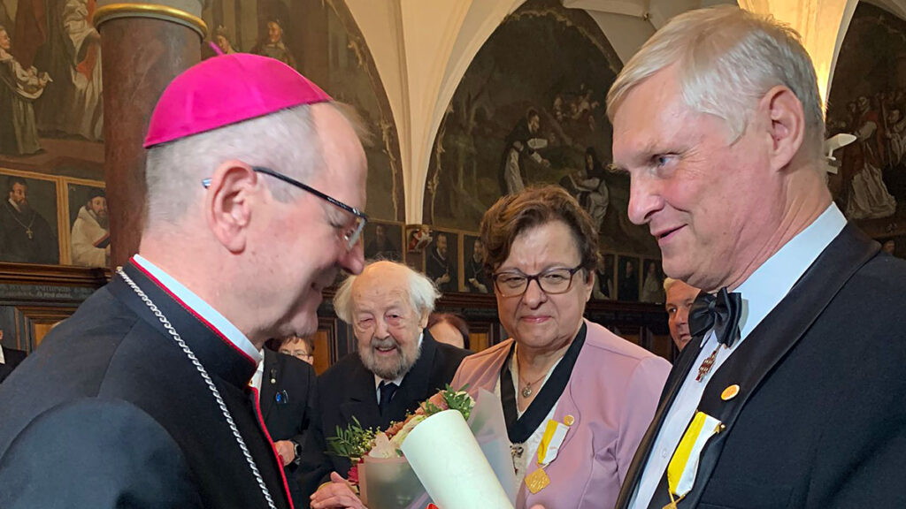 Ewa i lech kowalewscy obroncy zycia z gdanska odznaczeni przez papieza franciszka kat