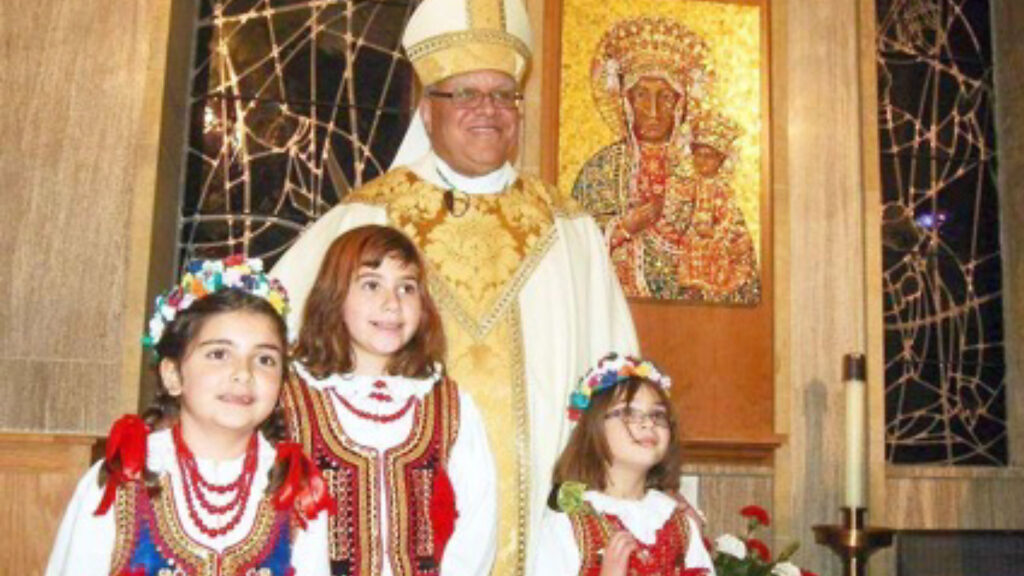 Feast day mass in honor of our lady of czestochowa in polish youngstown kat