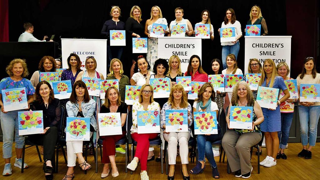 Girls paint night with smile 2023 12 maja 2023 zobacz zdjecia kat