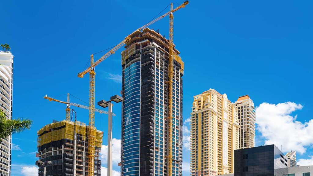 Gospodarka amerykanska odzyskala wszystkie miejsca pracy stracone w czasie pandemii kat