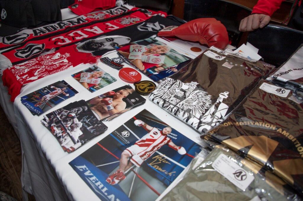 Greenpoint ny adam kownacki przed walka z robertem heleniusem z fanami zdjecia kat 15