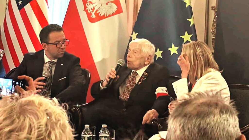 Honoring history warsaw uprising hero jerzy malewicz shares his story at polish consulate in new york kat