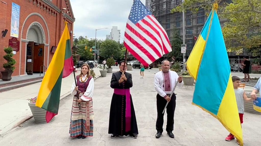 Human chain on williamsburg streets prays for peace in ukraine kat