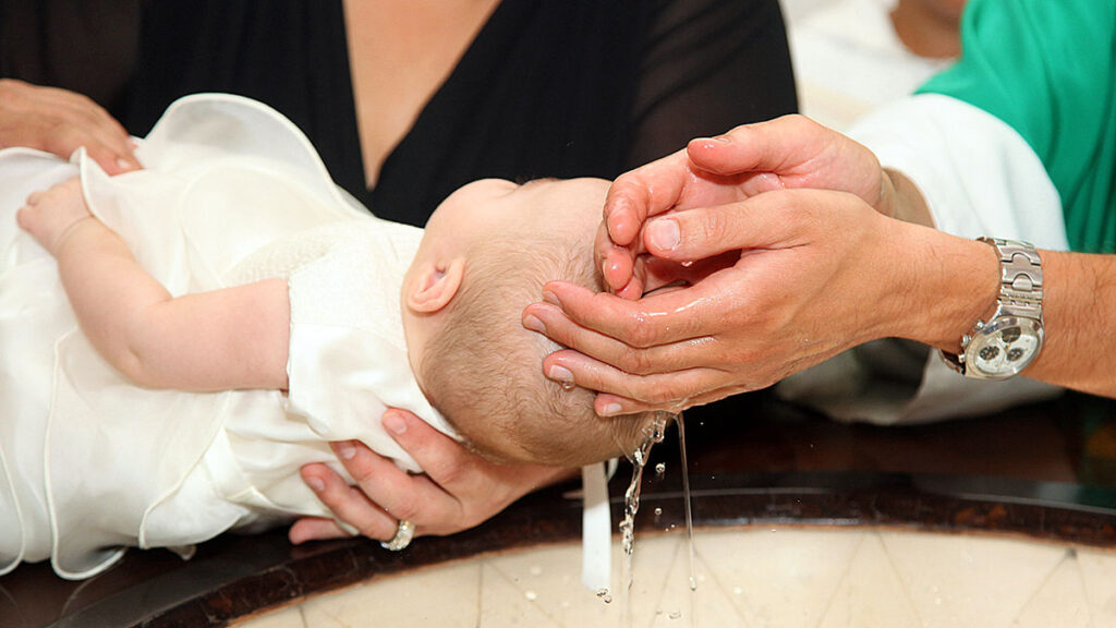 Idealne prezenty na chrzest swiety kat