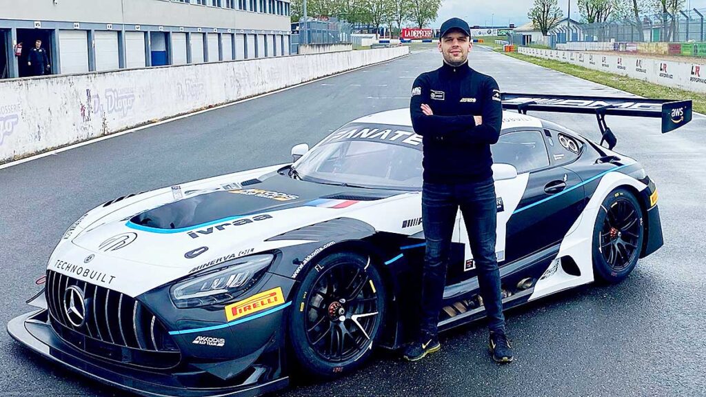 Igor walilko zmierzy sie z valentino rossim w czolowej serii gt3 kat