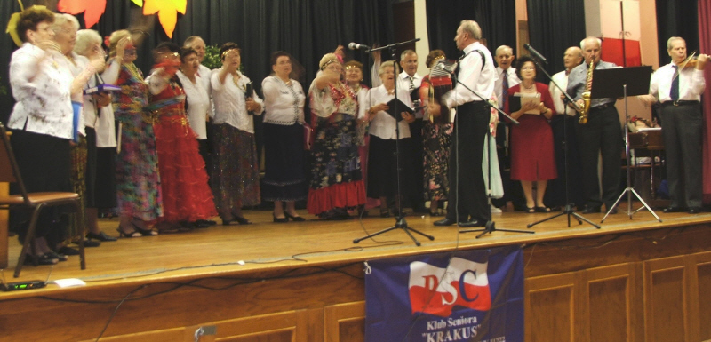 Iv salon artystyczny seniora w centrum kat 15