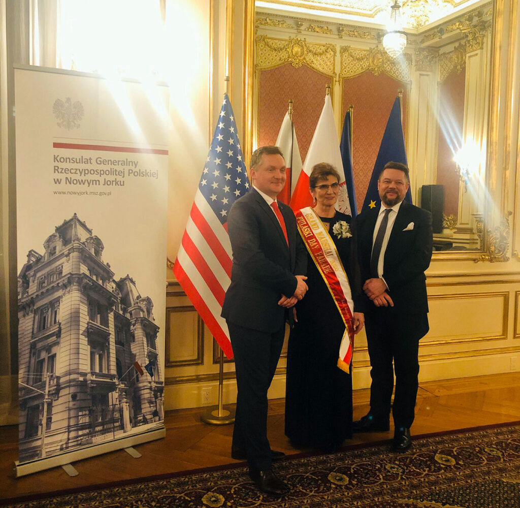 Jadwiga kopala pasowana na marszalka parady pulaskiego 2020 w nowym jorku kat 20