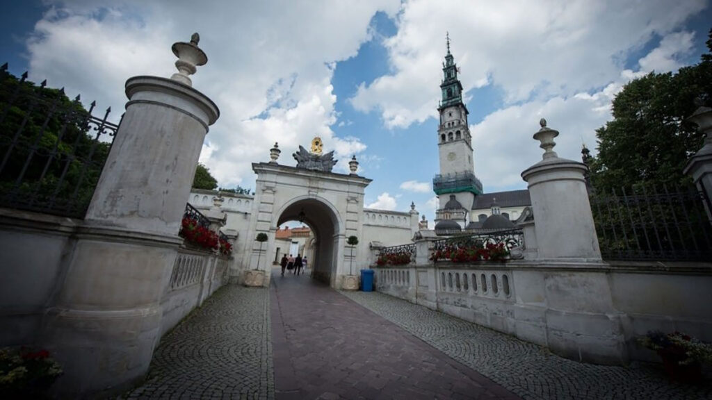 Jasna gora modlitwa i pamiec o ofiarach katastrofy smolenskiej kat