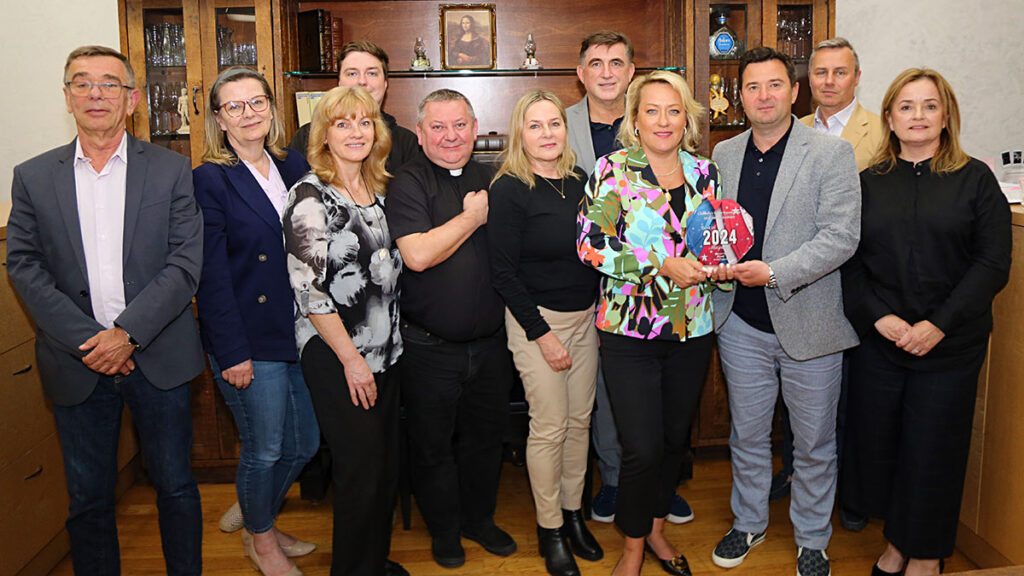 Jubileuszowe wyroznienie dla childrens smile foundation kat