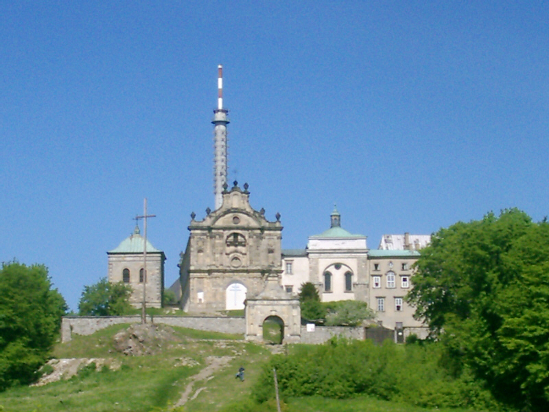 Klasztor na swietym krzyzu miejsce ostatniego spoczynku jeremiego wisniowieckiego kat 25