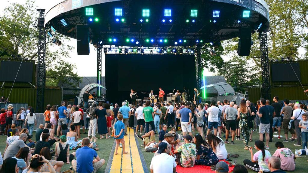 Koncerty w nowym jorku w czasie nyc homecoming week kat