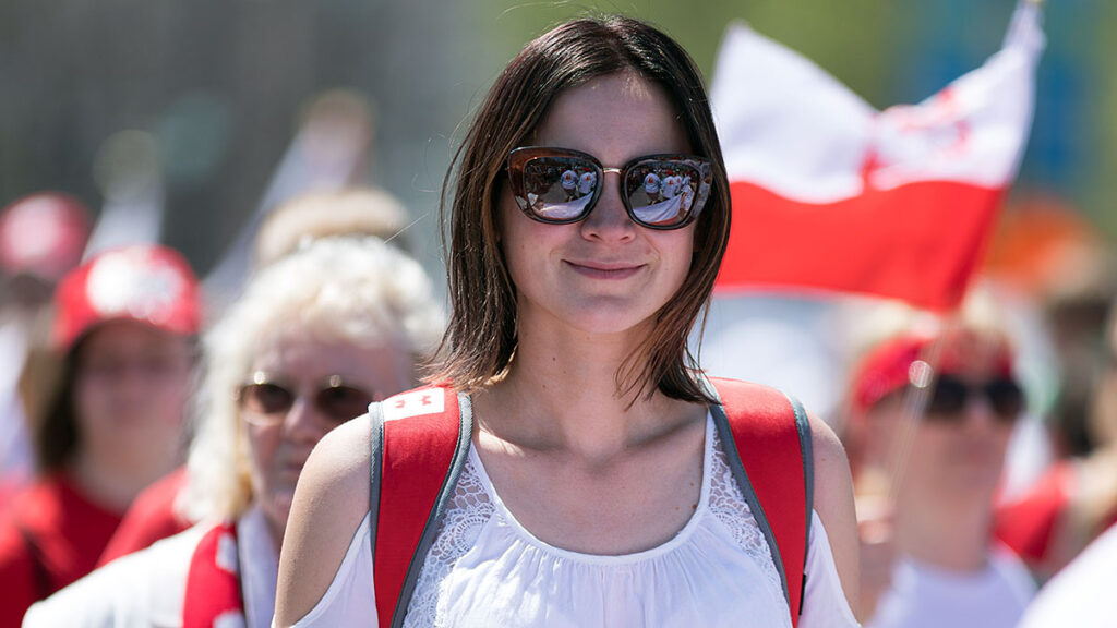 Konkurs o nagrode marszalka senatu rp dla dziennikarzy polskich i polonijnych pt polki poza polska kat