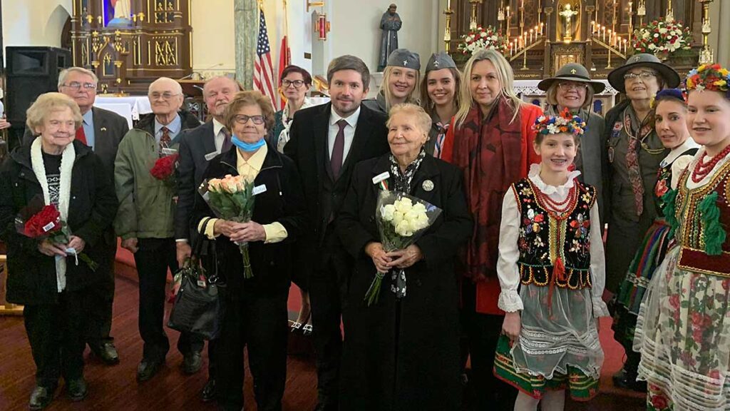 Konsul adrian kubicki z sybirakami w bridgeport na obchodach 82 rocznicy pierwszej zsylki na sybir kat