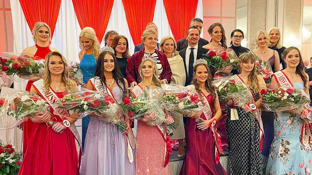 Krolowa parady 3 maja 2022 w chicago julia baranek kat