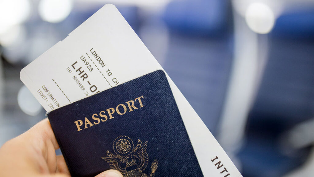 Ktorzy obywatele stanow zjednoczonych moga wrocic do usa z paszportami ktore stracily waznosc kat