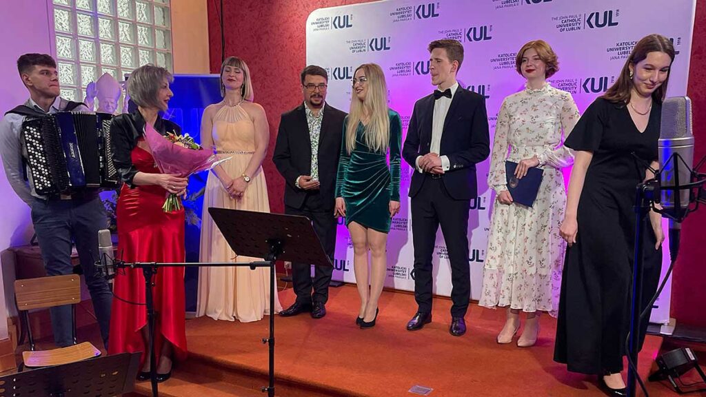 Kul w paryzu zorganizowal dni kultury polskiej kat