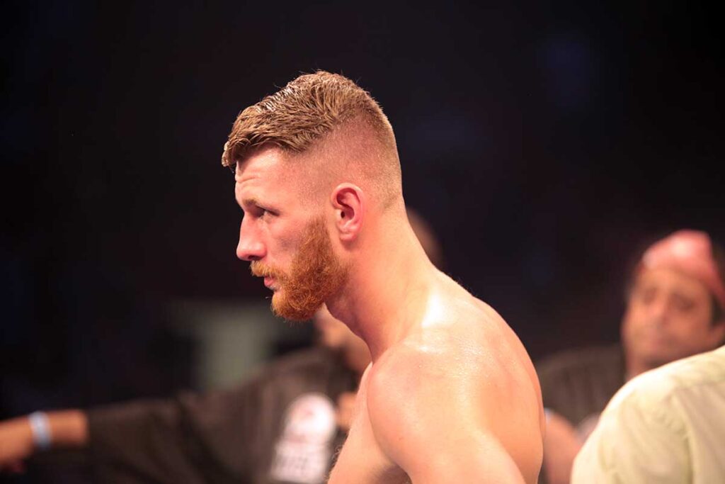 Maciej sulecki still unbeaten kat 48