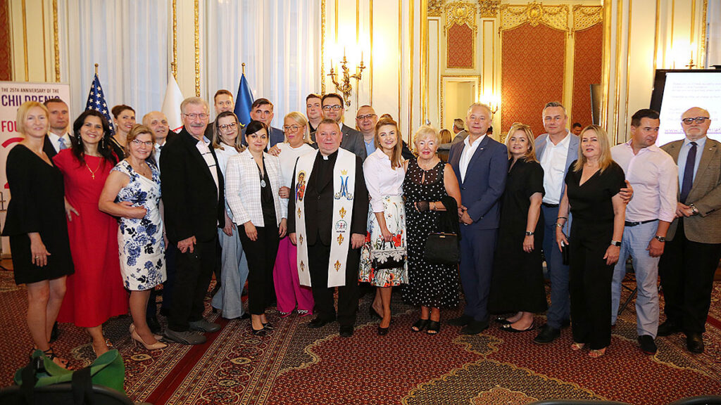 Magia dobra charytatywna gala dorosli dzieciom rozswietlila palac de lamara kat