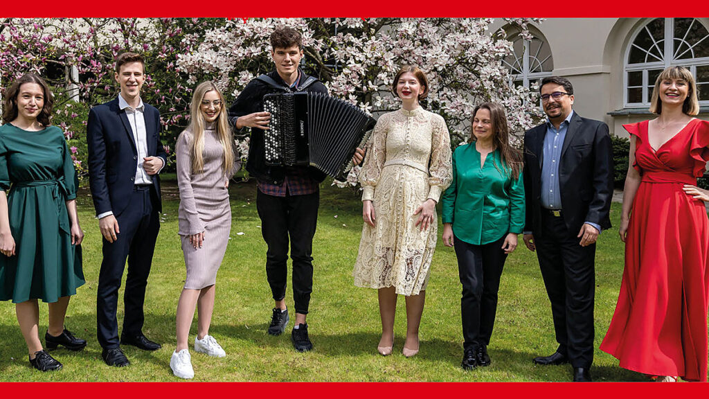 Majowe dni kultury polskiej w paryzu gosc specjalny fotograf jana pawla ii grzegorz galazka kat