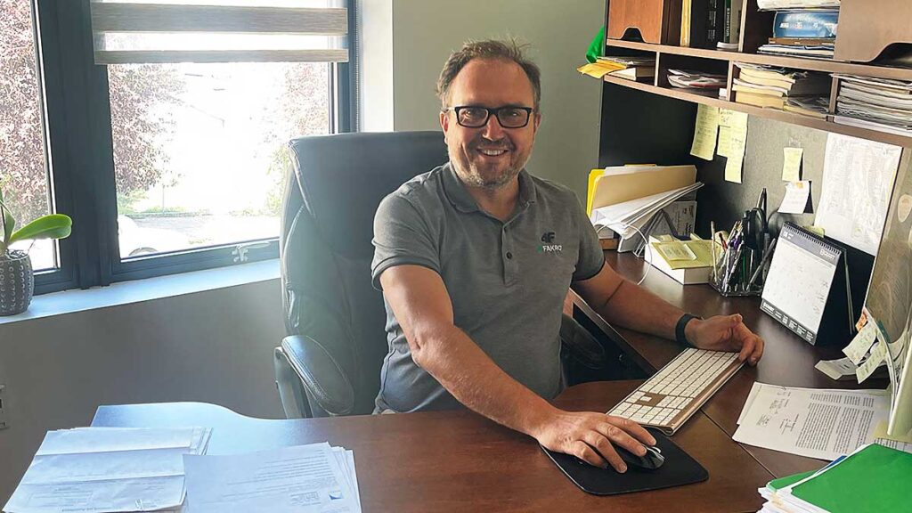 Marcin okla wlasciciel mikoma supply dystrybutor sprzedajacy polskie okna drzwi i dachy w usa kat