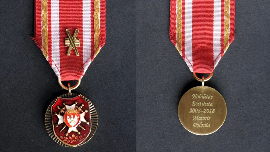 Medal od stowarzyszenia szlachty wielkopolskiej dla profesora miroslawa matyi kat
