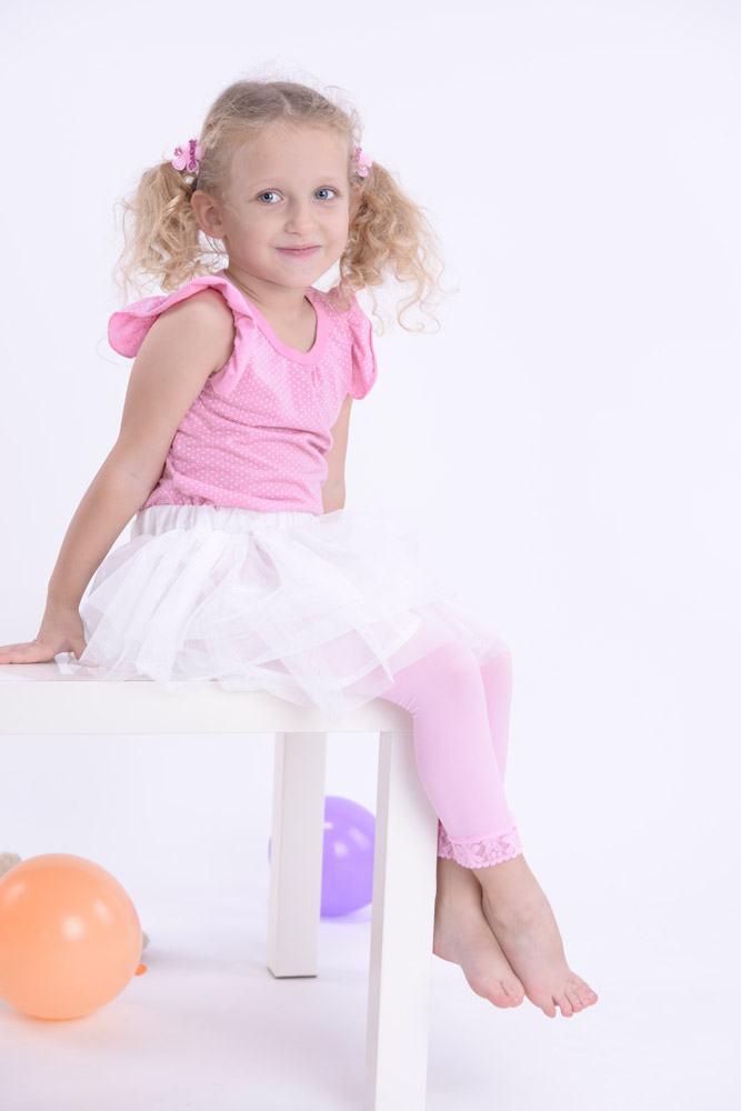 Modny maluch na przyjeciu komunijnym kat 50