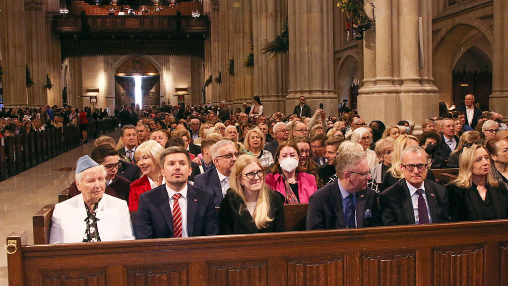 Msza swieta ku czci sw jana pawla ii w 8 rocznice kanonizacji katedra sw patryka manhattan zdjecia kat