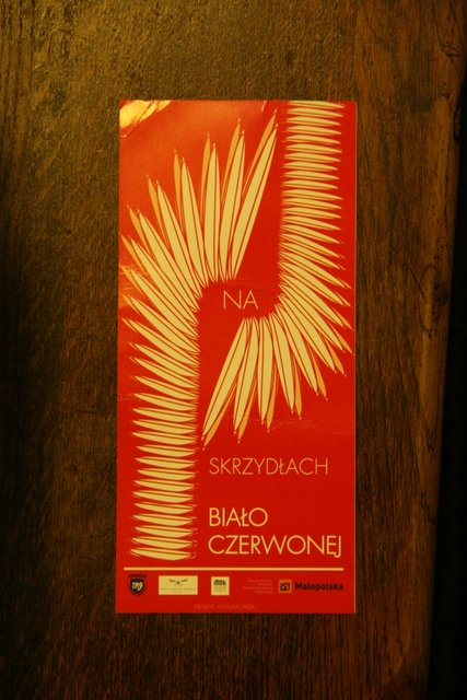 Na skrzydlach bialo czerwonej kat 15