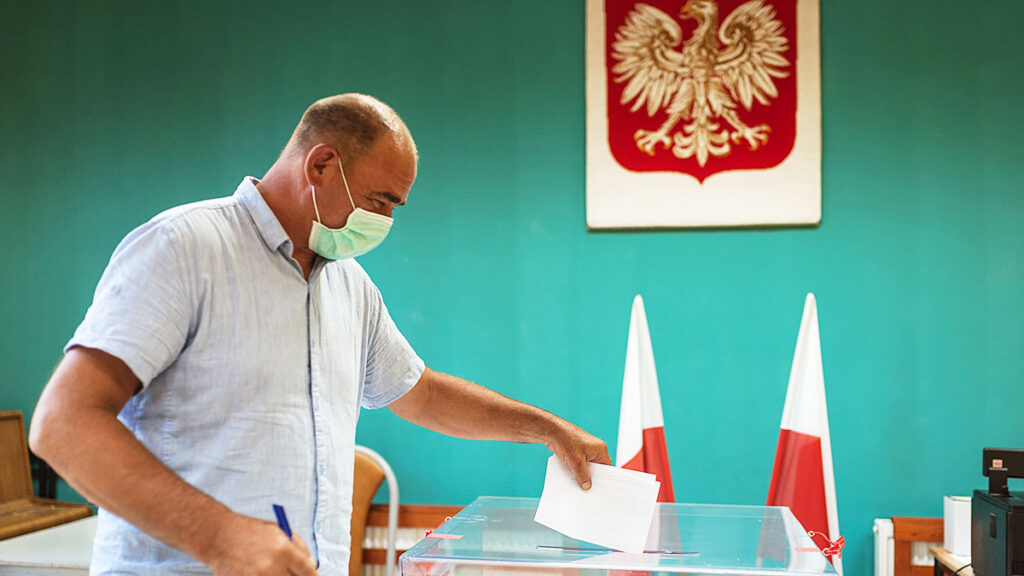 Nadchodzace wybory w polsce beda najwazniejszymi od 30 lat kat